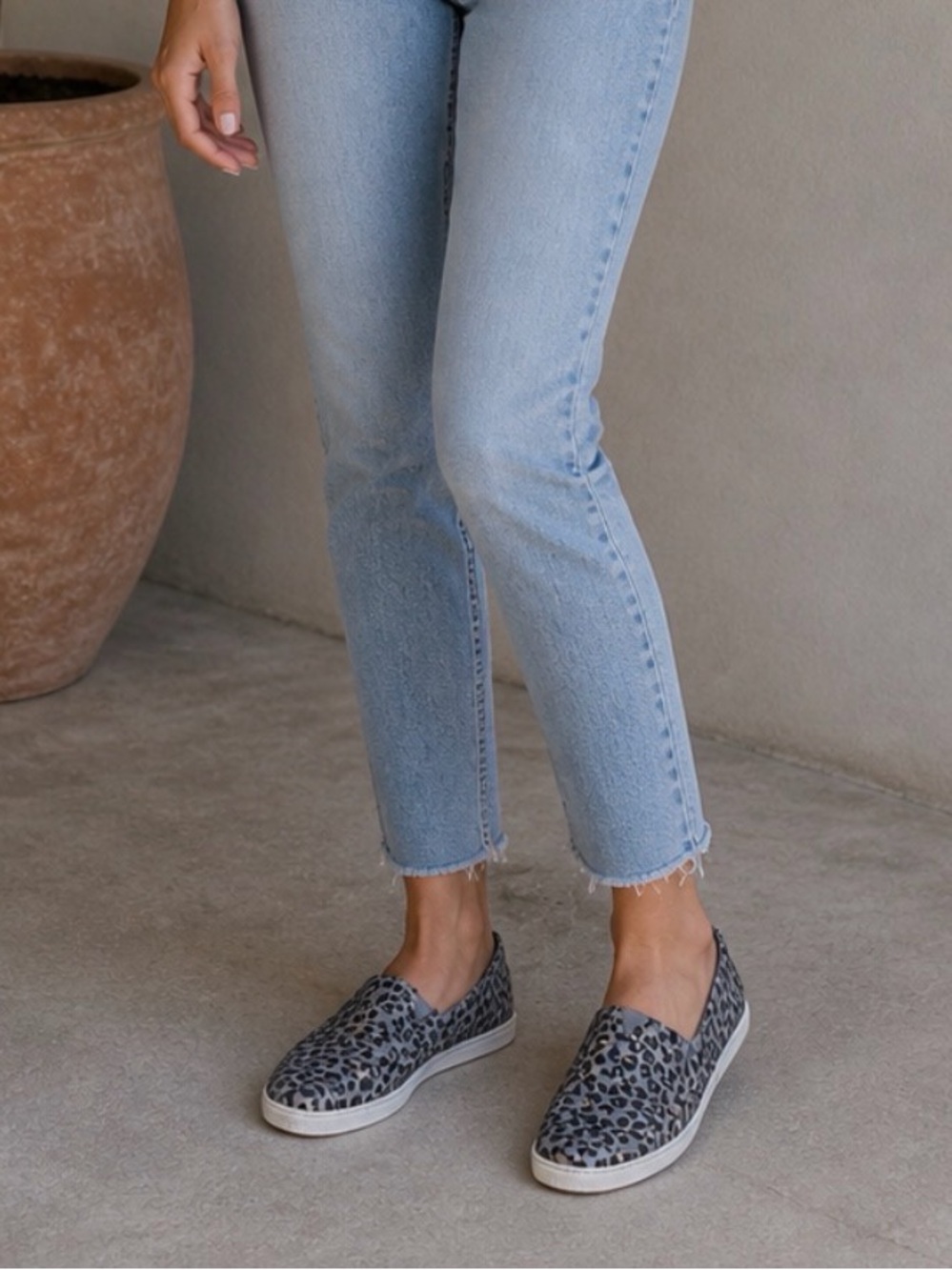 📍LOWEST PRICE Toms Shoes